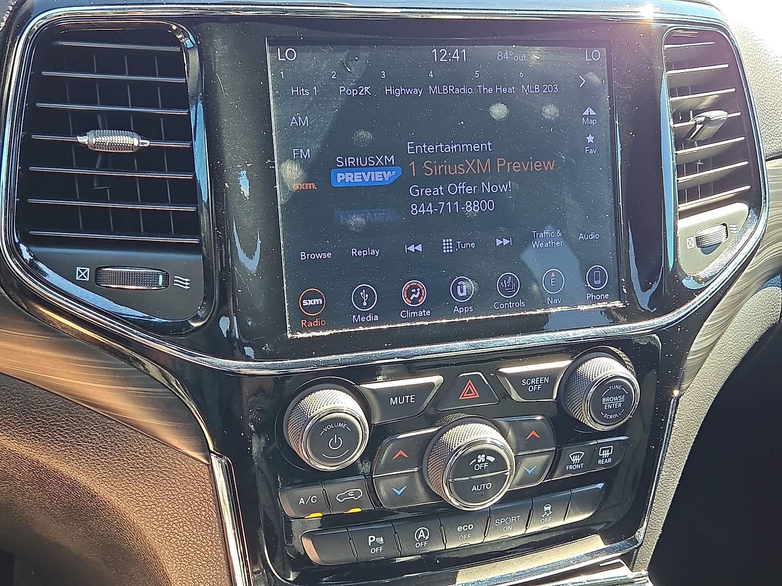 Used 2019 Jeep Grand Cherokee Altitude AWD/4WD image 16