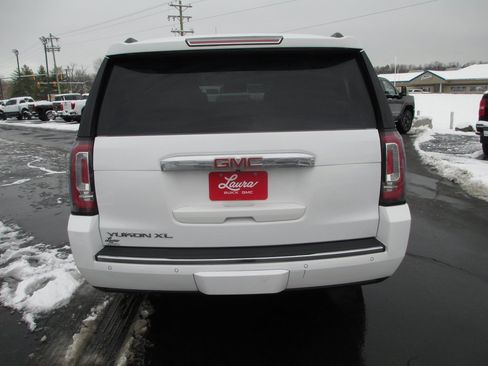 Used 2020 GMC Yukon XL Denali w/ Open Road Package image 5