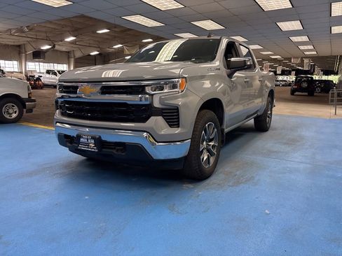 Certified 2024 Chevrolet Silverado 1500 LT AWD/4WD image 10