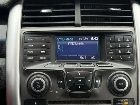 Used 2012 Ford Edge SE image 17