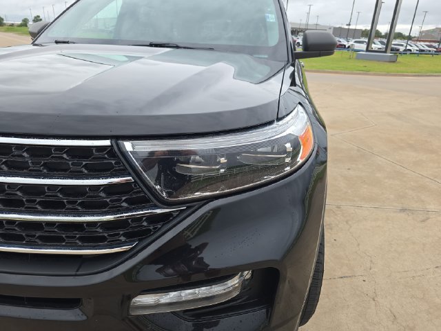 Used 2021 Ford Explorer XLT w/ Equipment Group 202A AWD/4WD image 32
