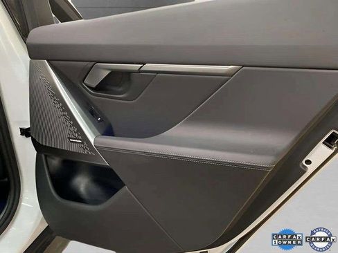 Used 2025 BMW 530i xDrive image 74