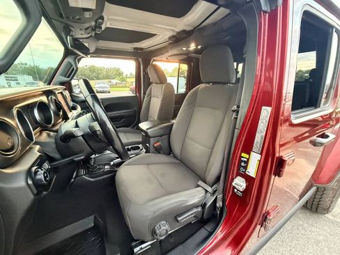 Used 2021 Jeep Gladiator Sport AWD/4WD image 7
