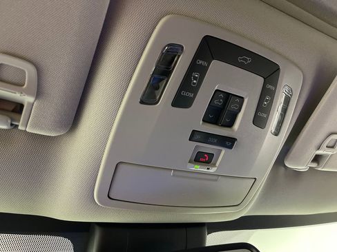 New 2026 Toyota Sienna XLE image 26