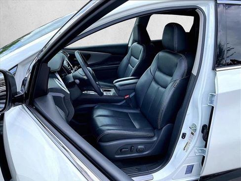 Used 2024 Nissan Murano SV w/ SV Midnight Edition Package FWD image 27