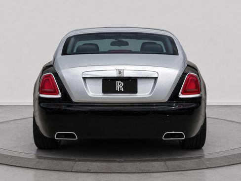 Used 2015 Rolls-Royce Wraith RWD image 3