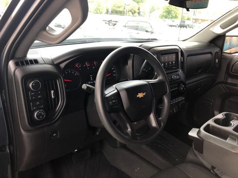 Used 2020 Chevrolet Silverado 1500 Custom w/ Custom Value Package AWD/4WD image 16