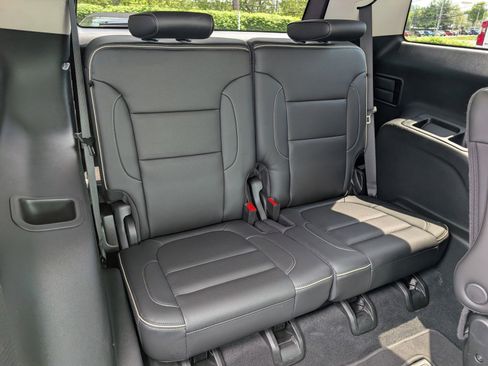 Used 2022 GMC Acadia Denali w/ Denali Ultimate Package AWD/4WD image 13