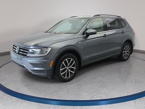 Used 2019 Volkswagen Tiguan SE w/ Panoramic Sunroof Package FWD image 1