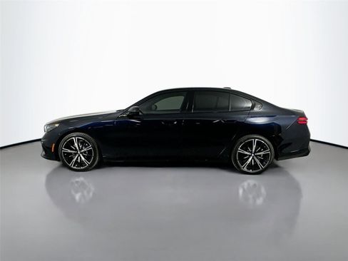 New 2026 BMW 530i xDrive w/ M Sport Package AWD/4WD image 8