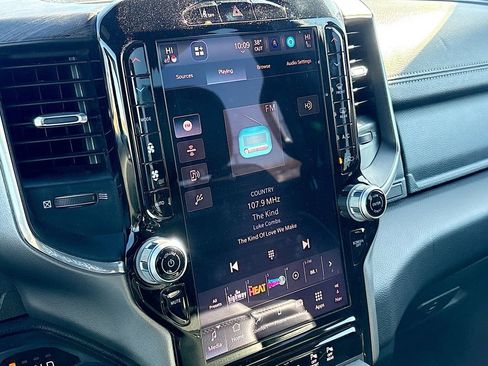 Used 2025 RAM 1500 Laramie image 15