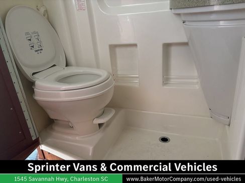 Used 2016 Mercedes-Benz Sprinter 3500 image 33