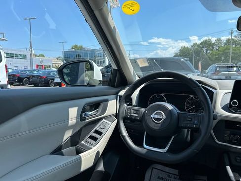 Certified 2024 Nissan Rogue SV w/ SV Premium Package AWD/4WD image 22