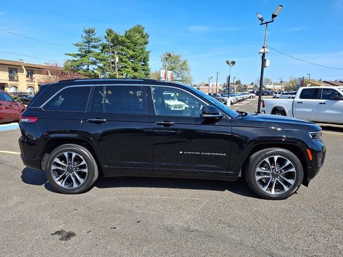 Used 2023 Jeep Grand Cherokee Overland image 7