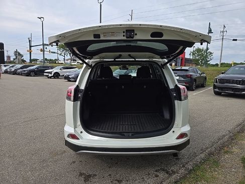 Used 2018 Toyota RAV4 Limited w/ Advanced Technology Package AWD/4WD image 5
