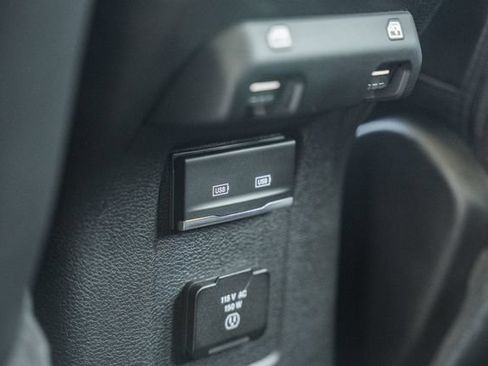 Used 2023 Jeep Wrangler Unlimited Sahara w/ Cold Weather Group AWD/4WD image 16