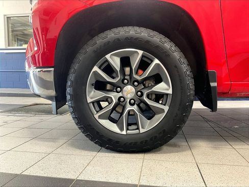Used 2023 Chevrolet Silverado 1500 LT AWD/4WD image 7