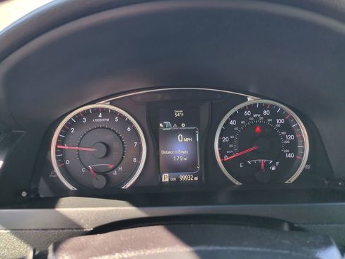 Used 2016 Toyota Camry SE image 25