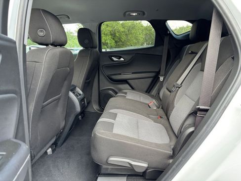 Used 2025 Chevrolet Blazer LT FWD image 25