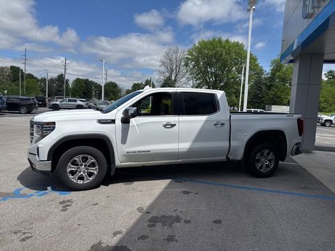 Used 2025 GMC Sierra 1500 SLT AWD/4WD image 10