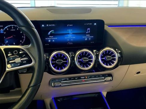 Used 2023 Mercedes-Benz GLA 250 4MATIC image 6