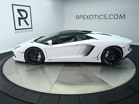 Used 2014 Lamborghini Aventador LP 700-4 AWD/4WD image 8
