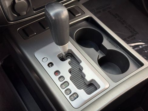 Used 2013 Nissan Armada SV image 25