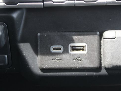 Used 2023 Chevrolet Silverado 2500 LT AWD/4WD image 42