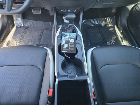 New 2025 Kia K4 GT-Line image 28