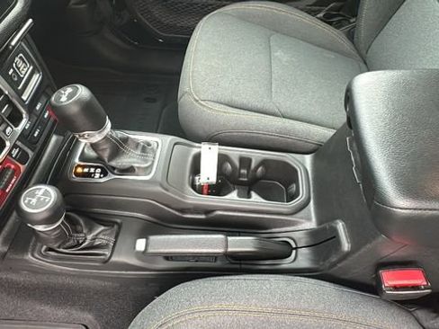 Used 2025 Jeep Wrangler Unlimited Sport S 4xe AWD/4WD image 23