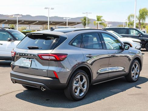 Used 2025 Ford Escape ST-Line w/ Equipment Group 301A image 6