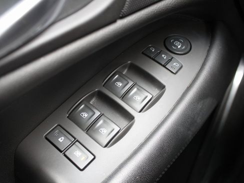 Used 2017 Cadillac Escalade ESV Luxury image 16