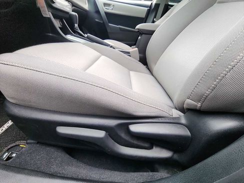 Used 2014 Toyota Corolla LE image 13