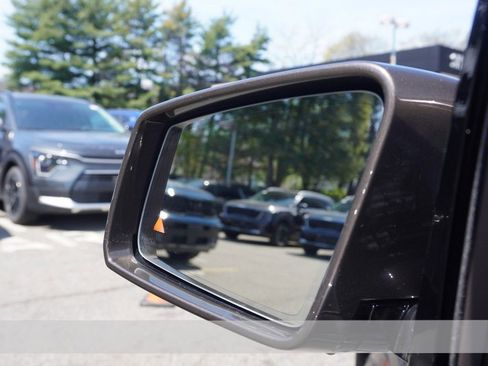 Used 2014 Mercedes-Benz E 350 4MATIC Sedan image 6