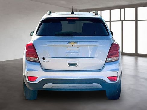 Used 2017 Chevrolet Trax LT FWD image 5