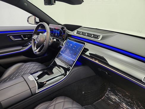 Certified 2024 Mercedes-Benz S 580e 4MATIC Sedan image 22