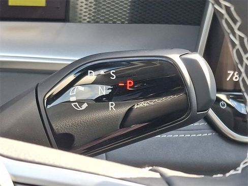 New 2026 Volkswagen Tiguan SE image 8