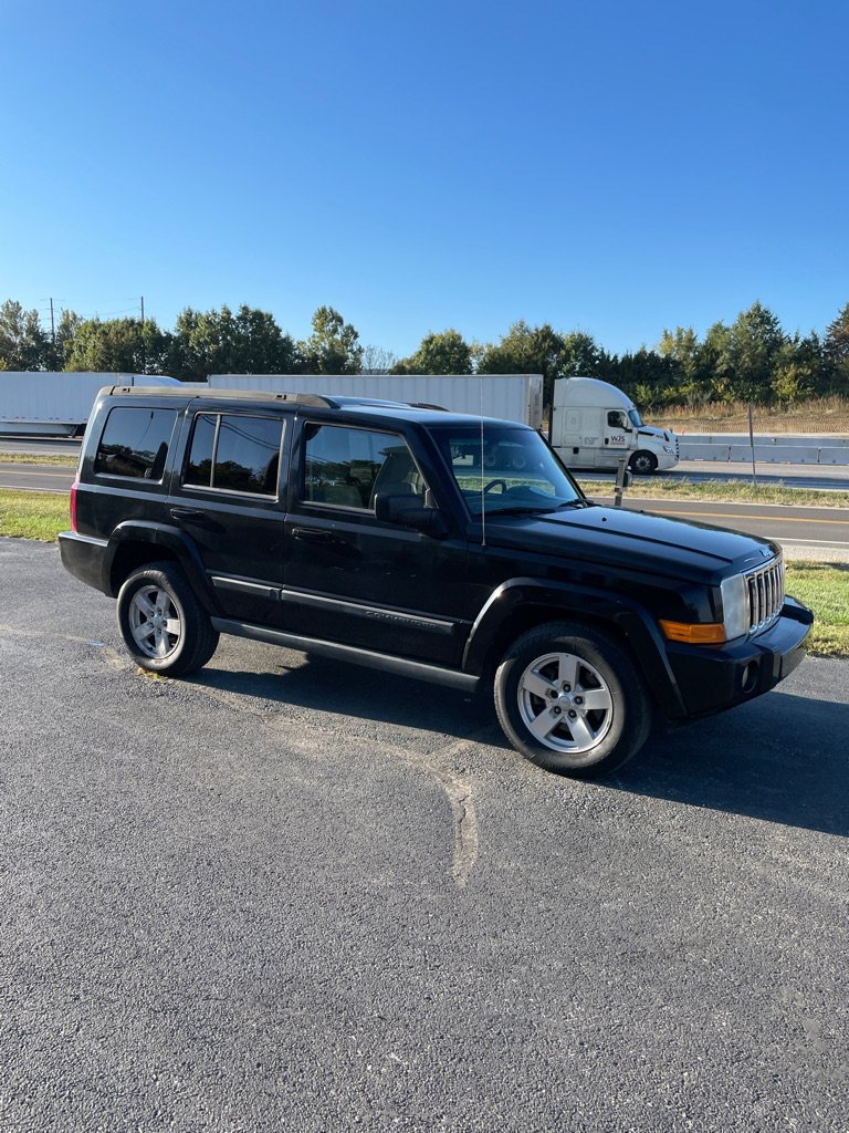 Used 2007 Jeep Commander Sport AWD/4WD image 7