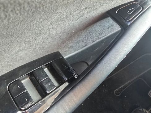 Used 2020 Tesla Model Y Long Range image 25