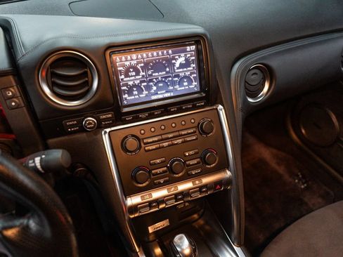 Used 2010 Nissan GT-R Premium AWD/4WD image 27