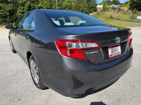 Used 2014 Toyota Camry FWD image 3