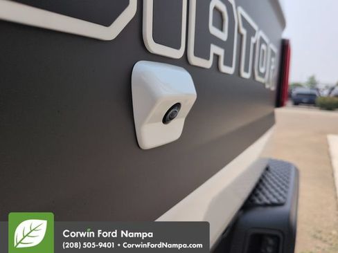 Used 2022 Jeep Gladiator Sport AWD/4WD image 30