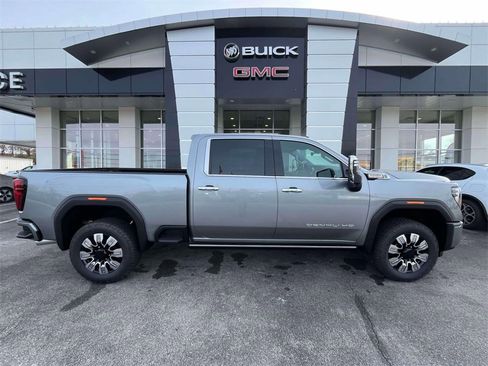 New 2026 GMC Sierra 2500 Denali w/ Denali Reserve Package image 2