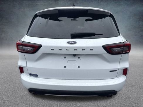 Used 2023 Ford Escape ST-Line Select AWD/4WD image 4