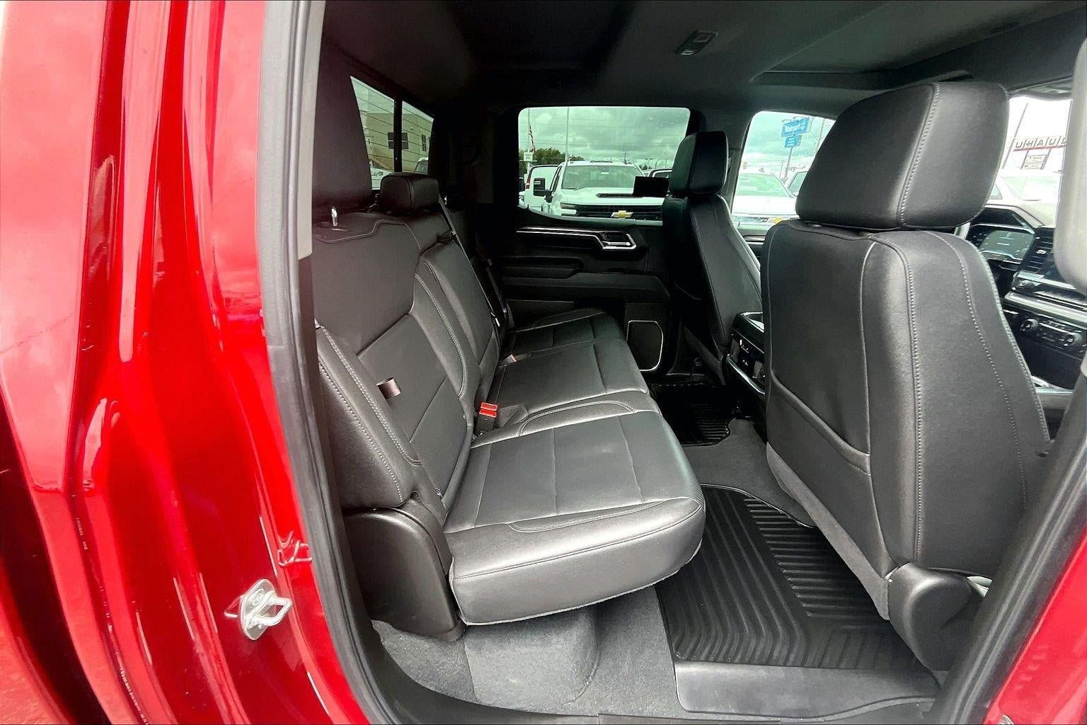 Used 2025 Chevrolet Silverado 1500 LTZ w/ LTZ Premium Package AWD/4WD image 24