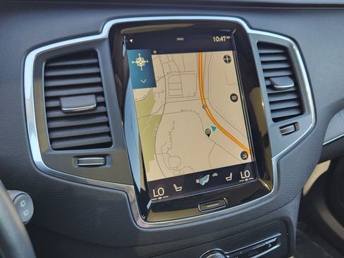 Used 2020 Volvo XC90 T6 Momentum w/ Protection Package Premier image 8