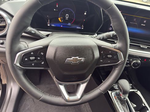 Used 2025 Chevrolet Trax ACTIV w/ Driver Confidence Package FWD image 16