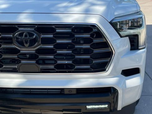 Used 2025 Toyota Sequoia Platinum AWD/4WD image 8