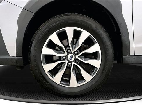 Used 2023 Subaru Outback Limited AWD/4WD image 33