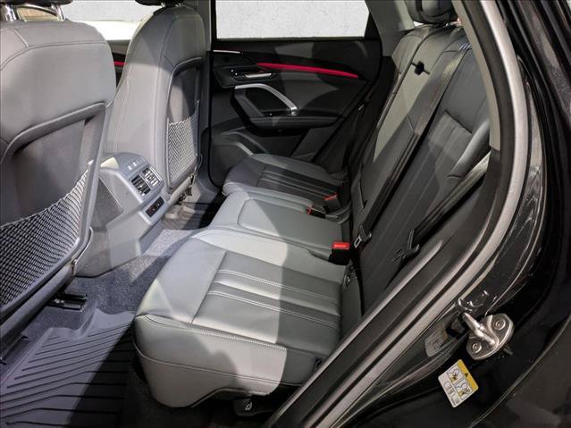 Used 2025 Audi Q5 Premium w/ Convenience Package AWD/4WD image 17